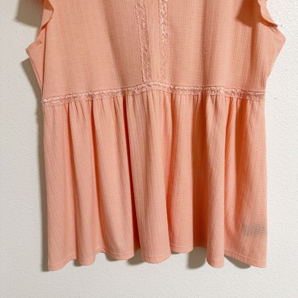 Torrid Babydoll Lace Detail Tee - Picture 4 of 11